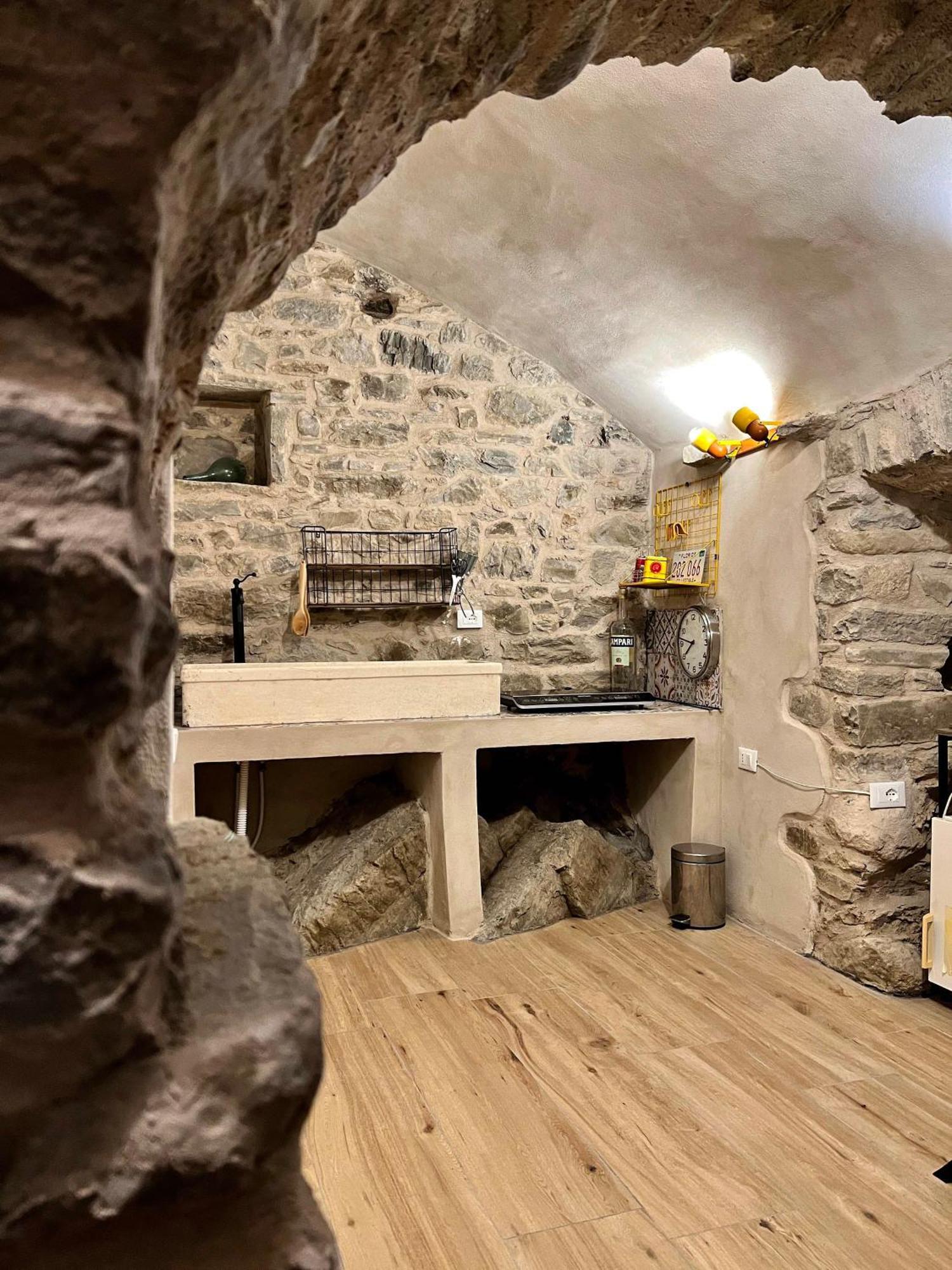 Apartamento La Finestra Di Dante Mulazzo Exterior foto